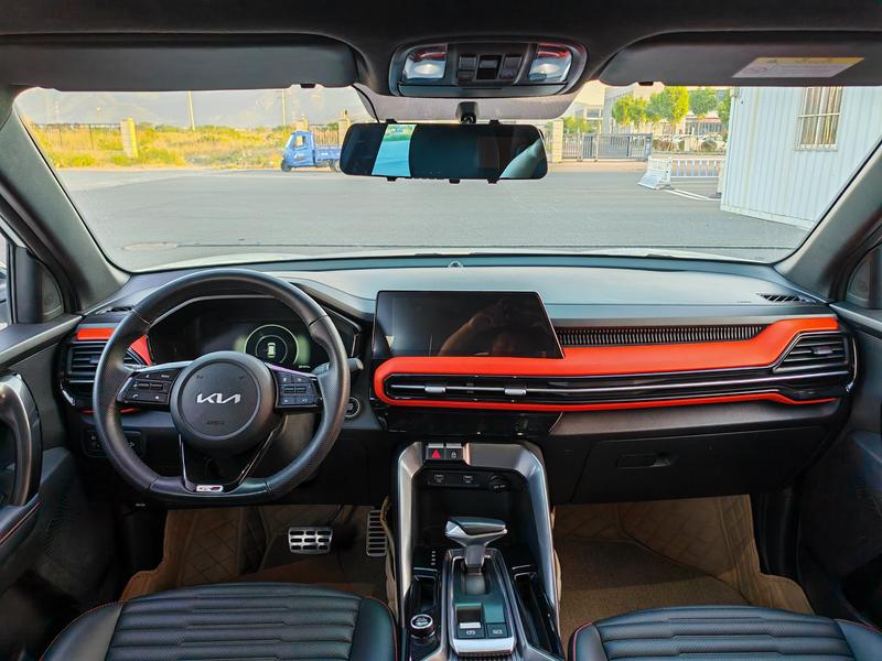 Kia Sportage GT-line, 2022 — фото 8 из 12