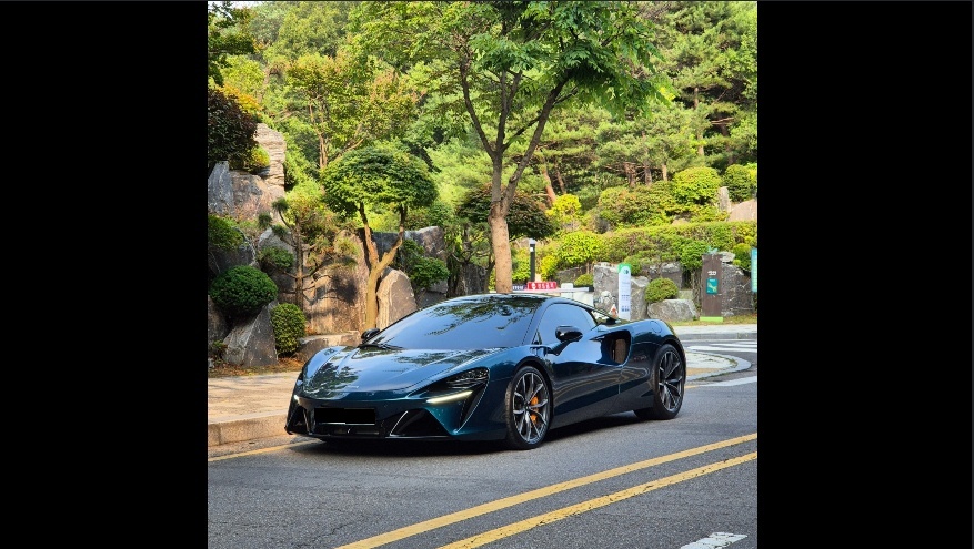McLaren Artura, 2023 — фото 4 из 12