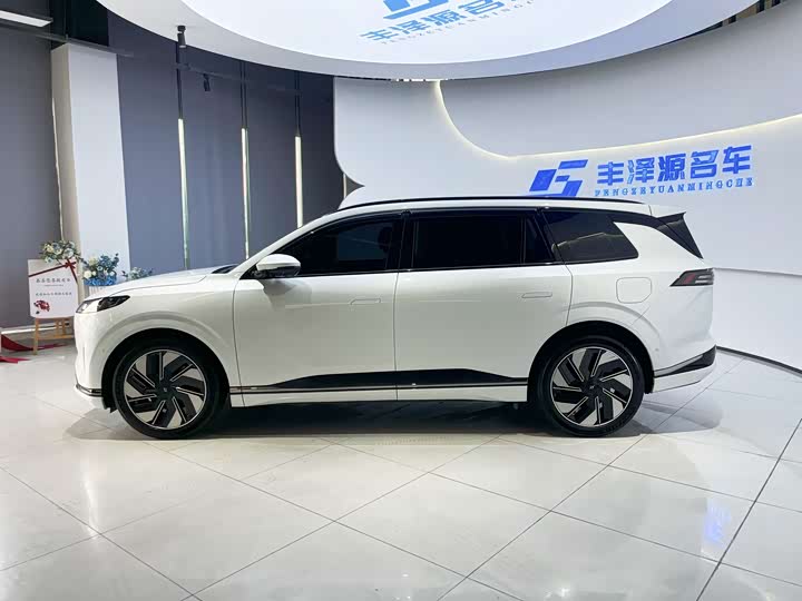 Dongfeng Yipai eπ 008, 2025 — фото 7 из 9