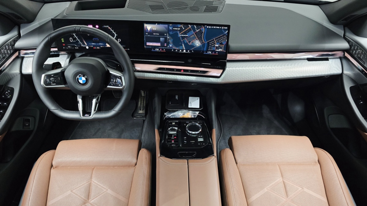 BMW 5 Series, 2025 — фото 6 из 12