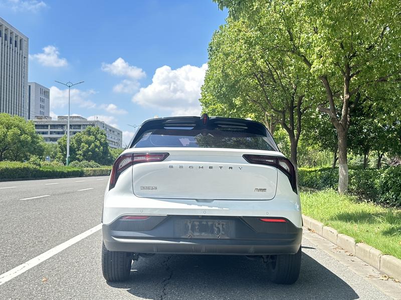 Geely Geometry E Firefly, 2022 — фото 6 из 12