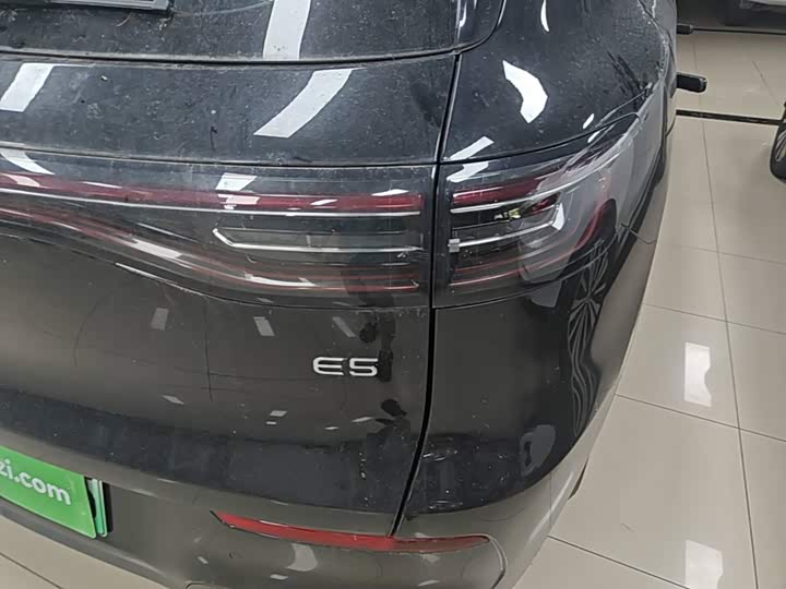Geely Galaxy E5, 2025 — фото 8 из 9