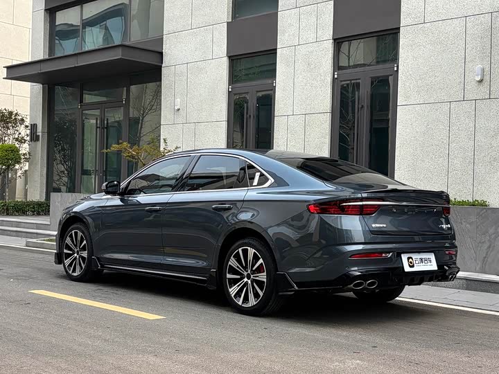 Geely Preface, 2024 — фото 3 из 9