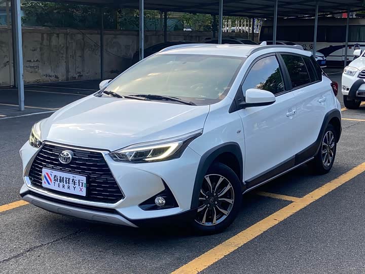 Toyota Yaris L Hatchback, 2022 — купить в Белгороде под ключ