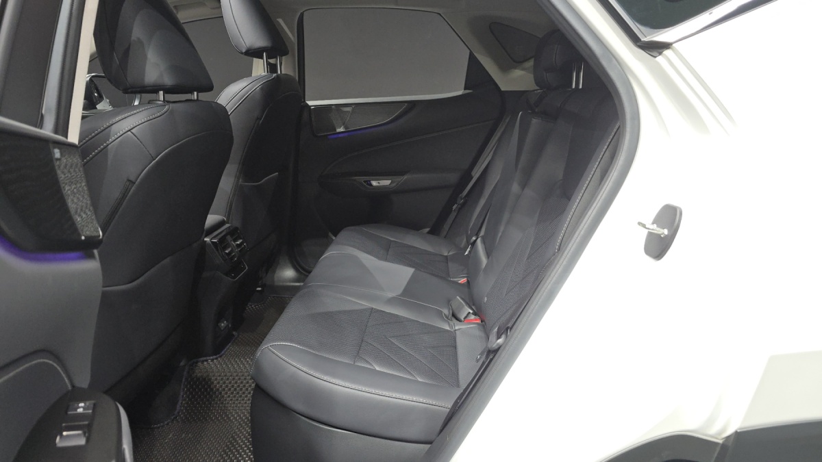 Lexus NX, 2024 — фото 12 из 12