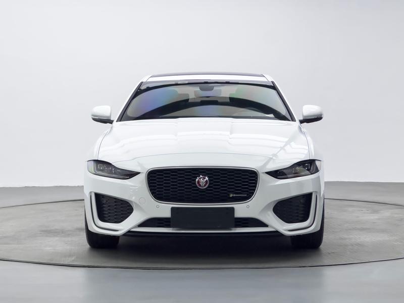 Jaguar XE L, 2022 — фото 2 из 12