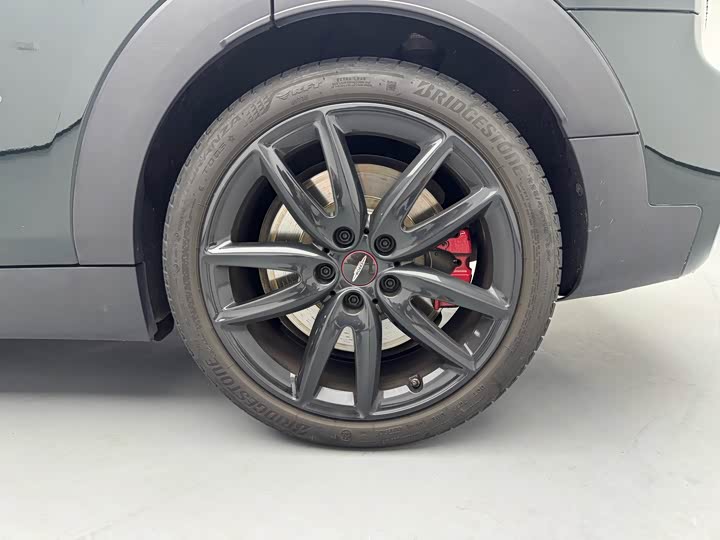 Mini Clubman JCW, 2021 — фото 4 из 9
