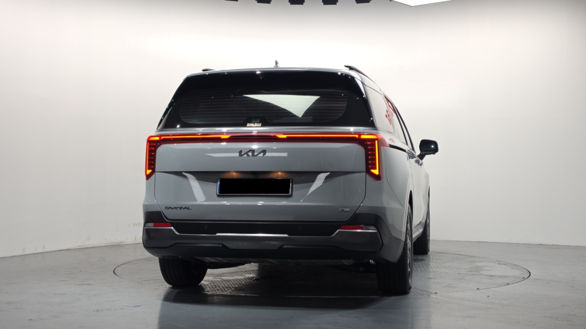 Kia Carnival, 2025 — фото 4 из 12