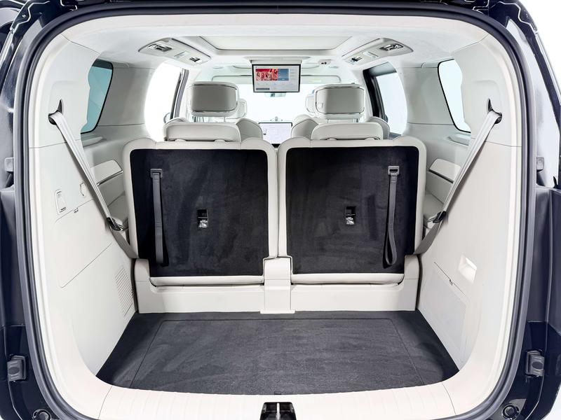 Volvo EM90, 2023 — фото 9 из 10