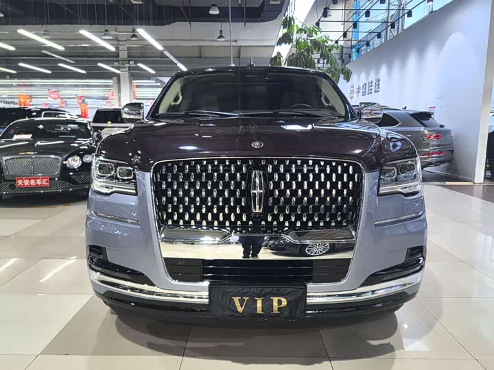 Lincoln Navigator One, 2022 — фото 2 из 9