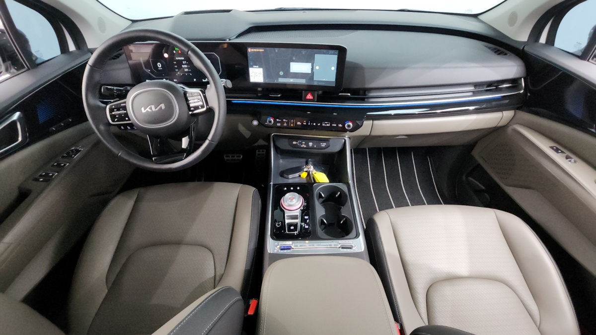 Kia Carnival, 2023 — фото 6 из 12
