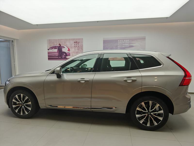 Volvo XC60, 2024 — фото 4 из 12