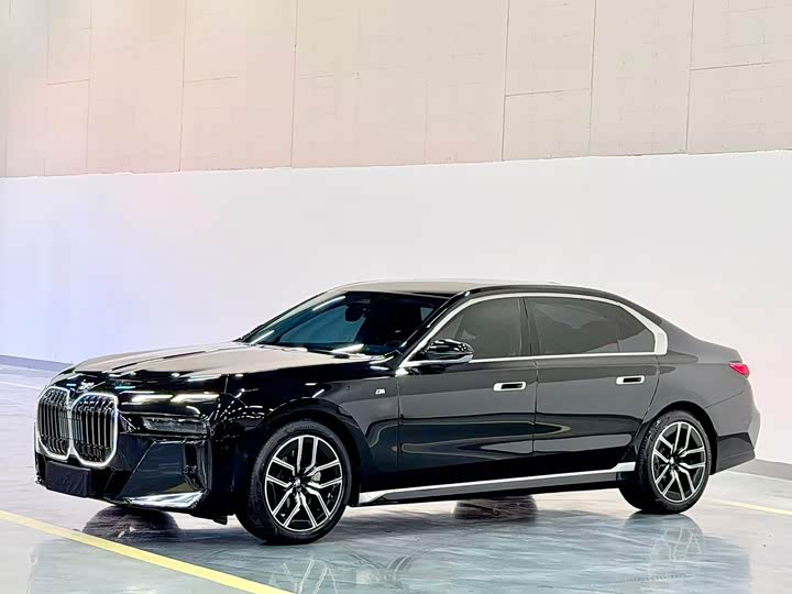 BMW 7 Series, 2023 — купить в Твери под ключ