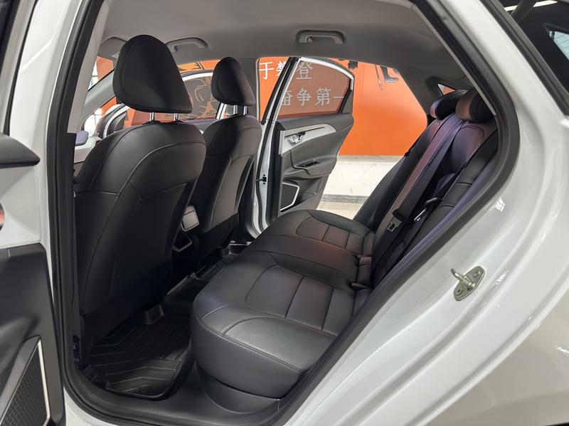 Geely Geometry A, 2023 — фото 9 из 10