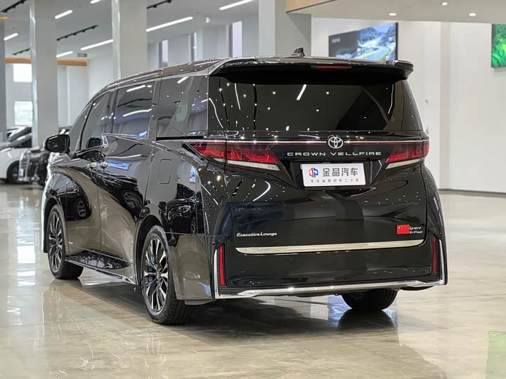 Toyota Vellfire, 2023 — фото 6 из 9