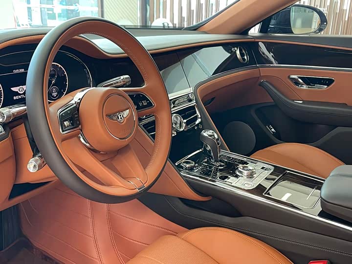 Bentley Flying Spur, 2023 — фото 9 из 9