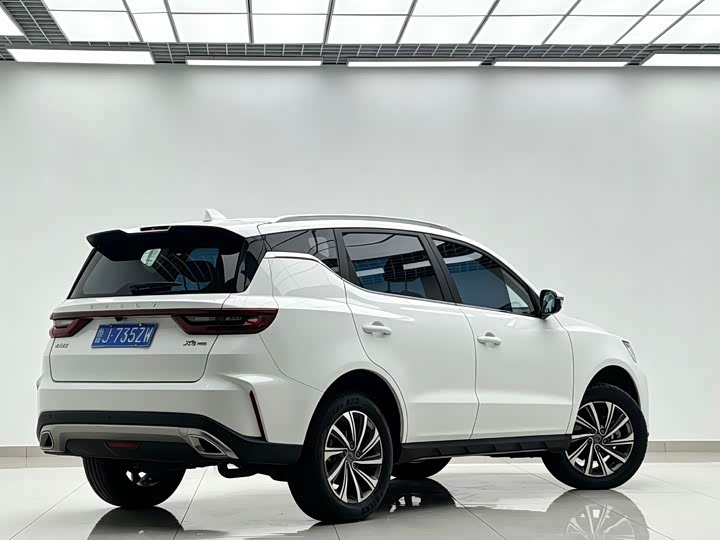 Geely Vision X6, 2022 — фото 5 из 9