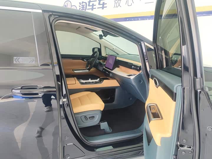 GAC Trumpchi E8, 2024 — фото 8 из 9
