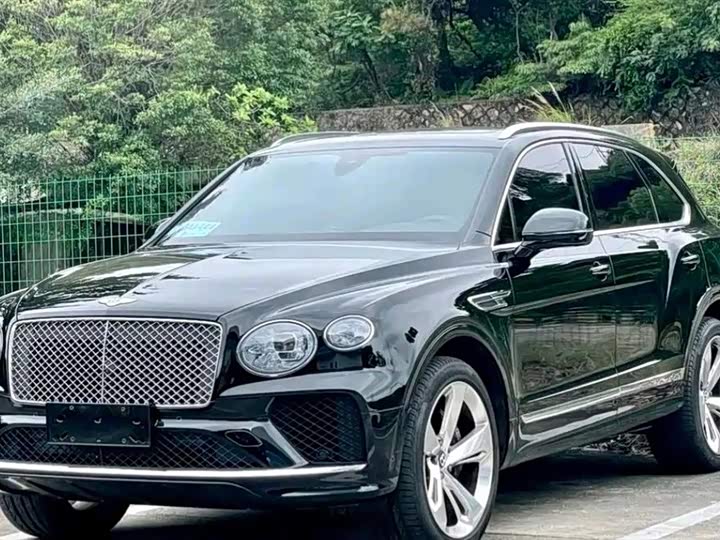 Bentley Bentayga, 2023 — купить в Саратове под ключ