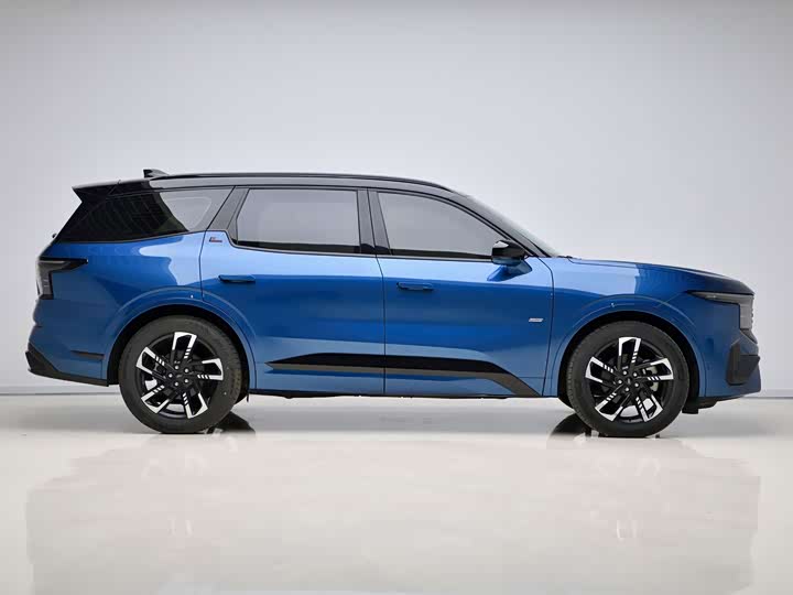 Ford Edge, 2023 — фото 8 из 9