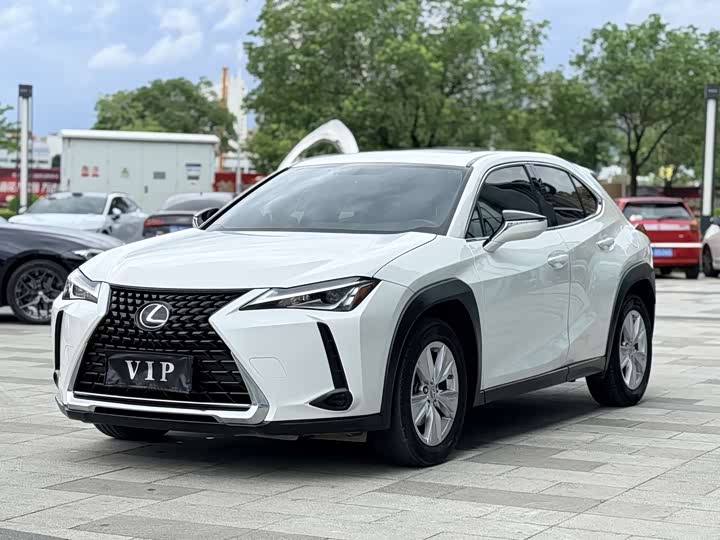 Lexus UX, 2022 — купить в Ульяновске под ключ