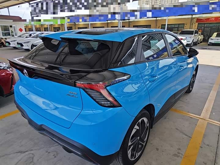 MG Motor 4 EV, 2023 — фото 7 из 9