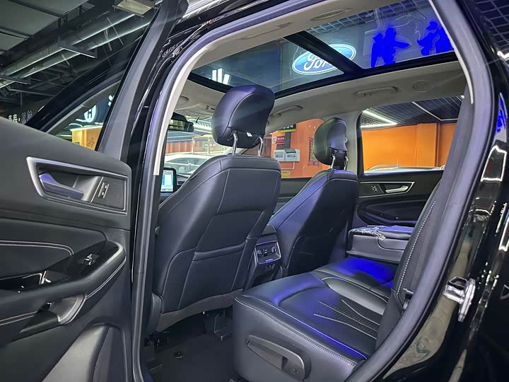 Ford Edge, 2022 — фото 6 из 9