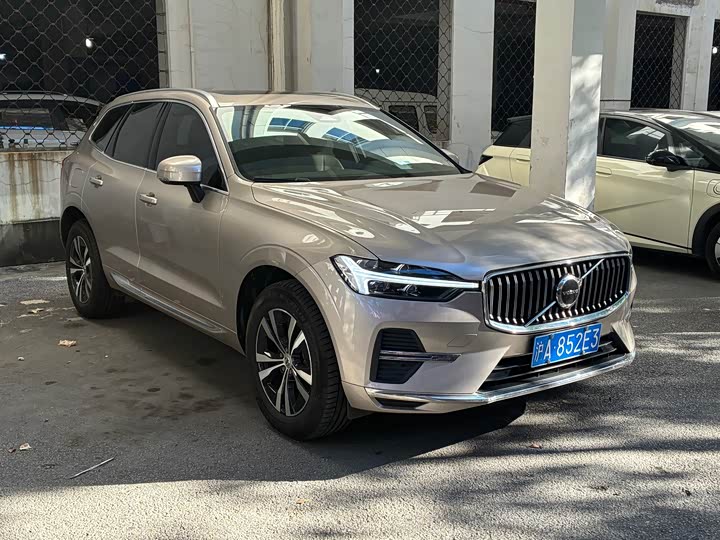 Volvo XC60, 2023 — фото 3 из 9