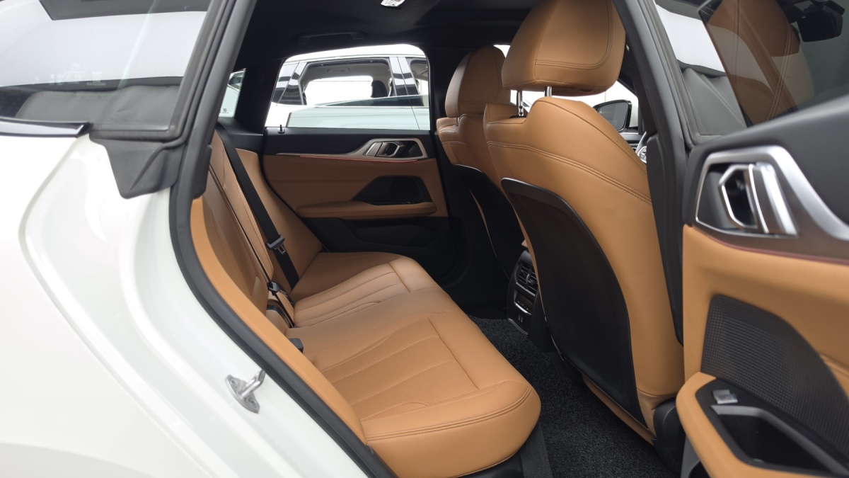 BMW i4, 2025 — фото 11 из 12