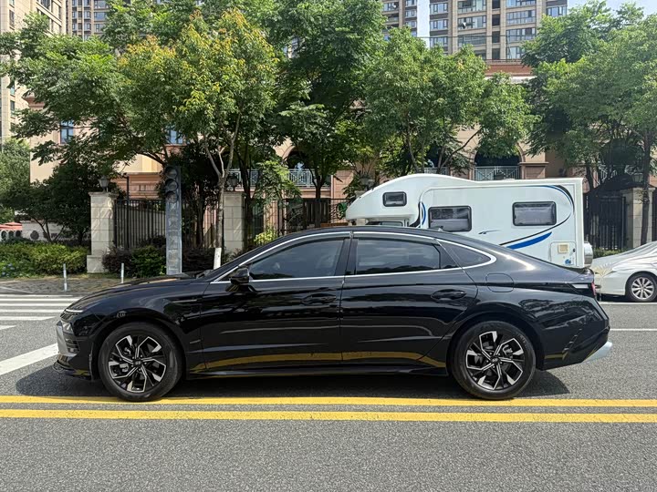 Hyundai Sonata N Line, 2024 — фото 8 из 9