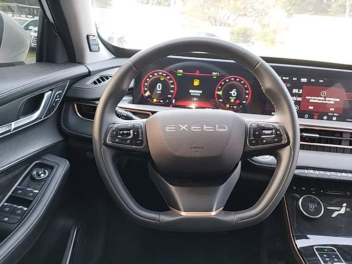 Exeed LX C-DM Hybrid, 2022 — фото 7 из 9