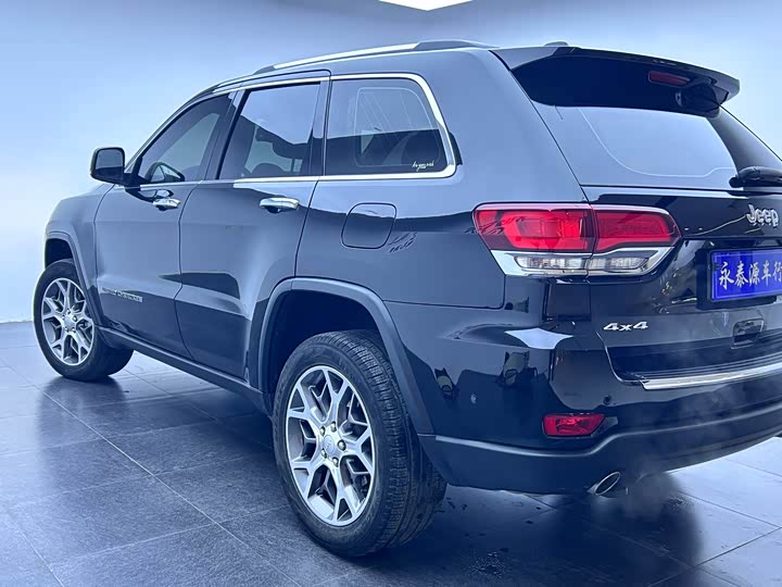 Jeep Grand Cherokee, 2022 — фото 4 из 9