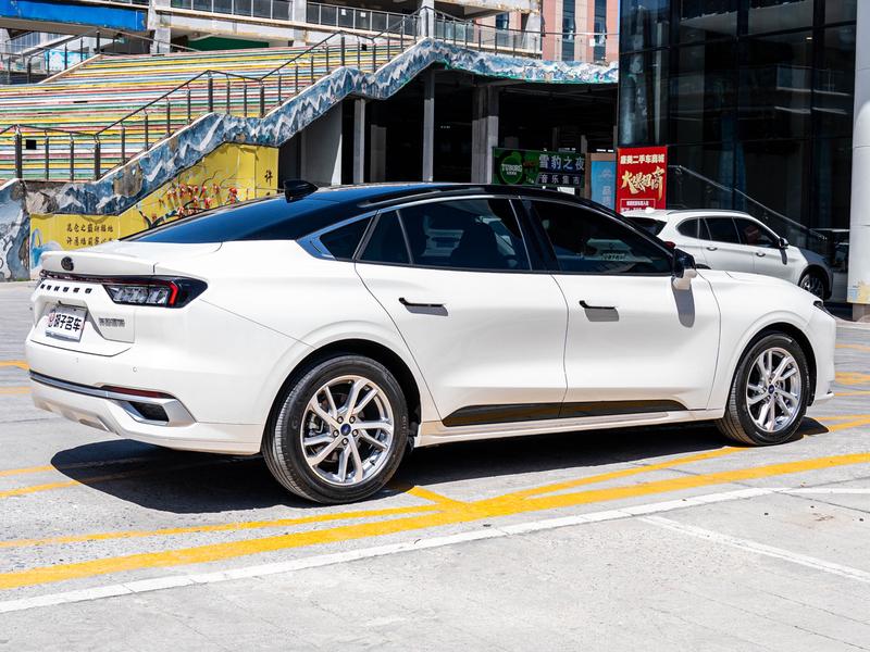 Ford Mondeo, 2023 — фото 7 из 12