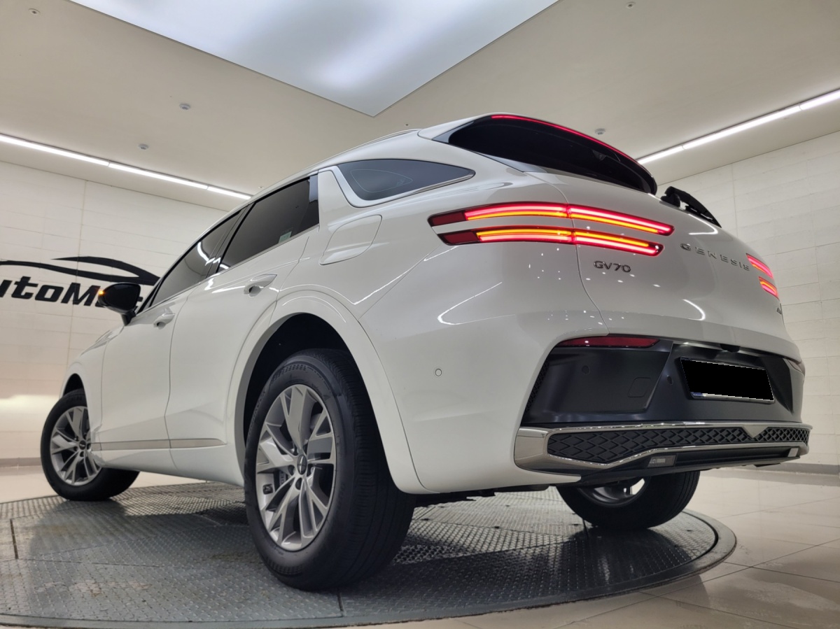 Genesis GV70, 2025 — фото 2 из 12