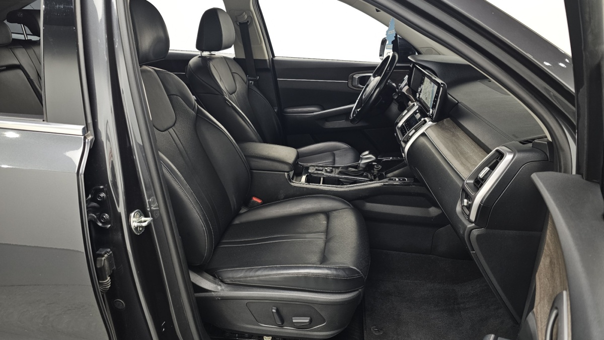 Kia Sorento, 2021 — фото 10 из 12