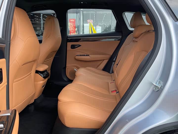 Geely Galaxy L7, 2025 — фото 6 из 9
