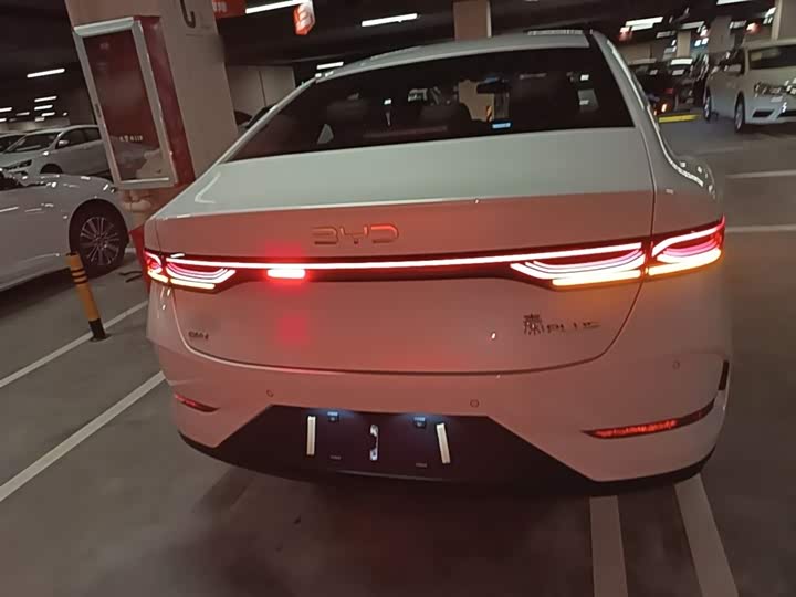 BYD Qin Plus, 2026 — фото 6 из 9