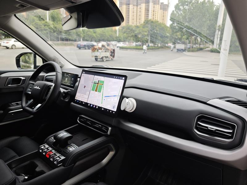 BYD FangChengBao Titanium 3 (Tai 3), 2026 — фото 7 из 10