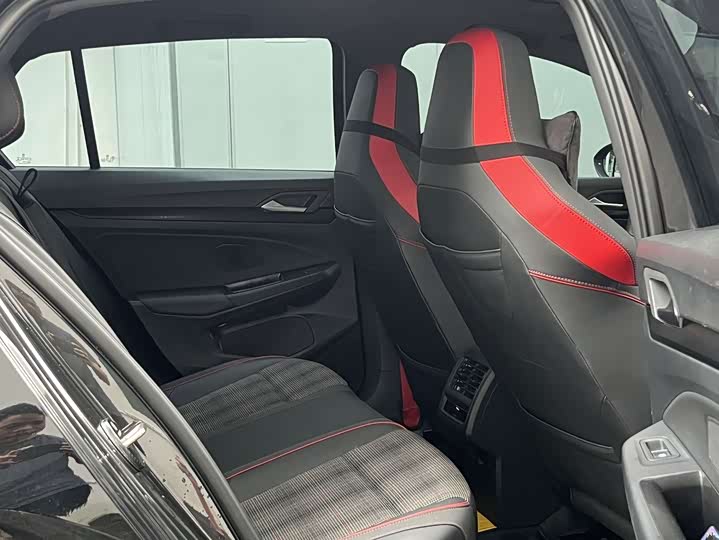 Volkswagen Golf GTI, 2021 — фото 9 из 9