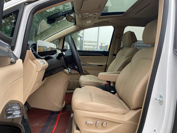 Buick GL8 Hybrid, 2025 — фото 9 из 9