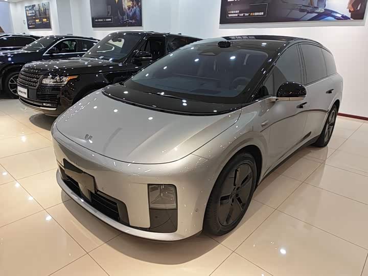 LiXiang i8, 2025 — купить в Белгороде под ключ