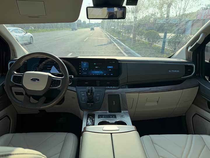 Ford Tourneo, 2023 — фото 7 из 9