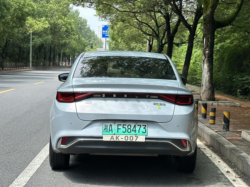 Geely Emgrand L Hi·P Hybrid, 2022 — фото 6 из 12