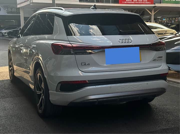 Audi Q4 e-tron, 2023 — фото 4 из 9