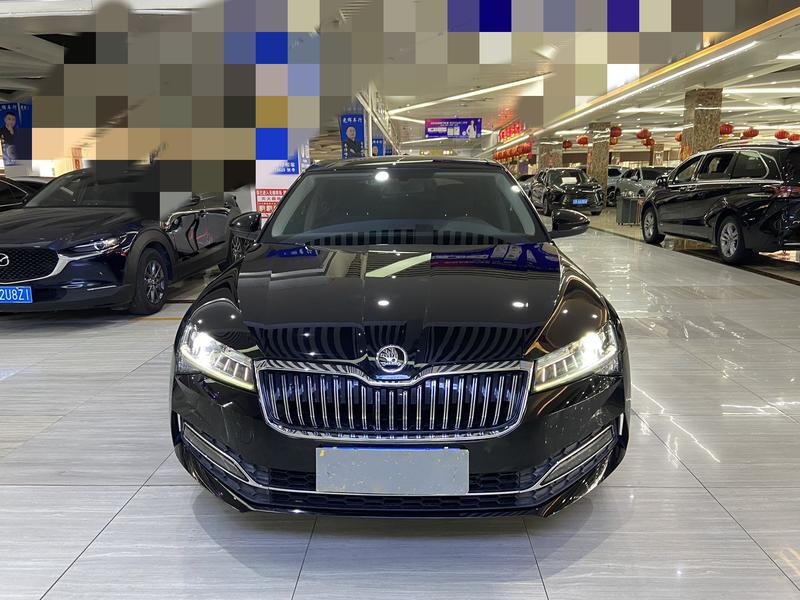 Skoda Superb, 2023 — фото 2 из 12