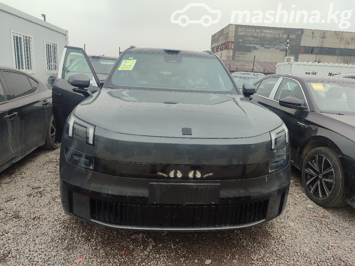 Lynk & Co 900, 2025