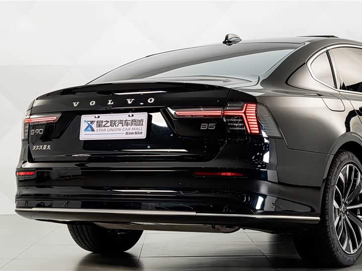 Volvo S90, 2025 — фото 7 из 9
