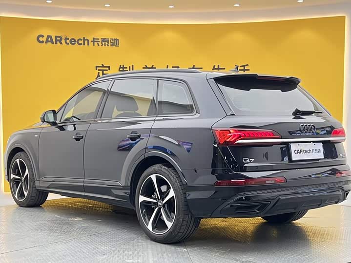 Audi Q7, 2021 — фото 6 из 9