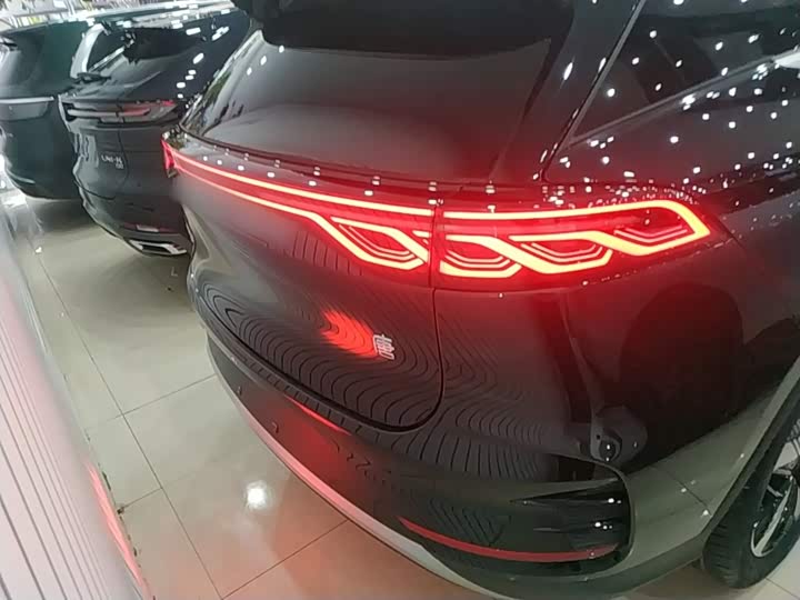 BYD Tang Hybrid/EV, 2024 — фото 6 из 9