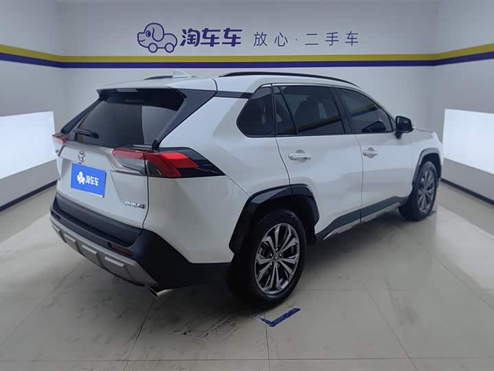 Toyota RAV4, 2025 — фото 3 из 9
